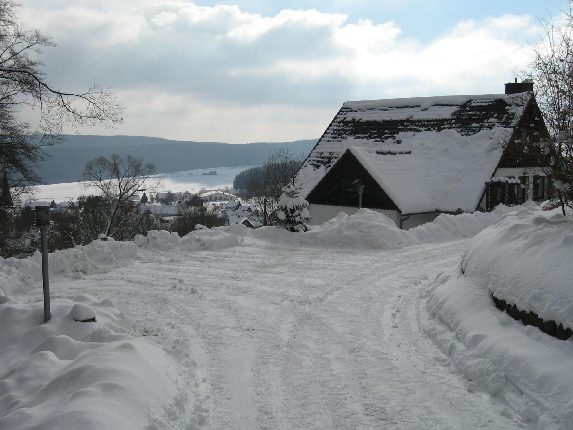Nice Holiday Home Near Ski Area 梅德巴赫 外观 照片