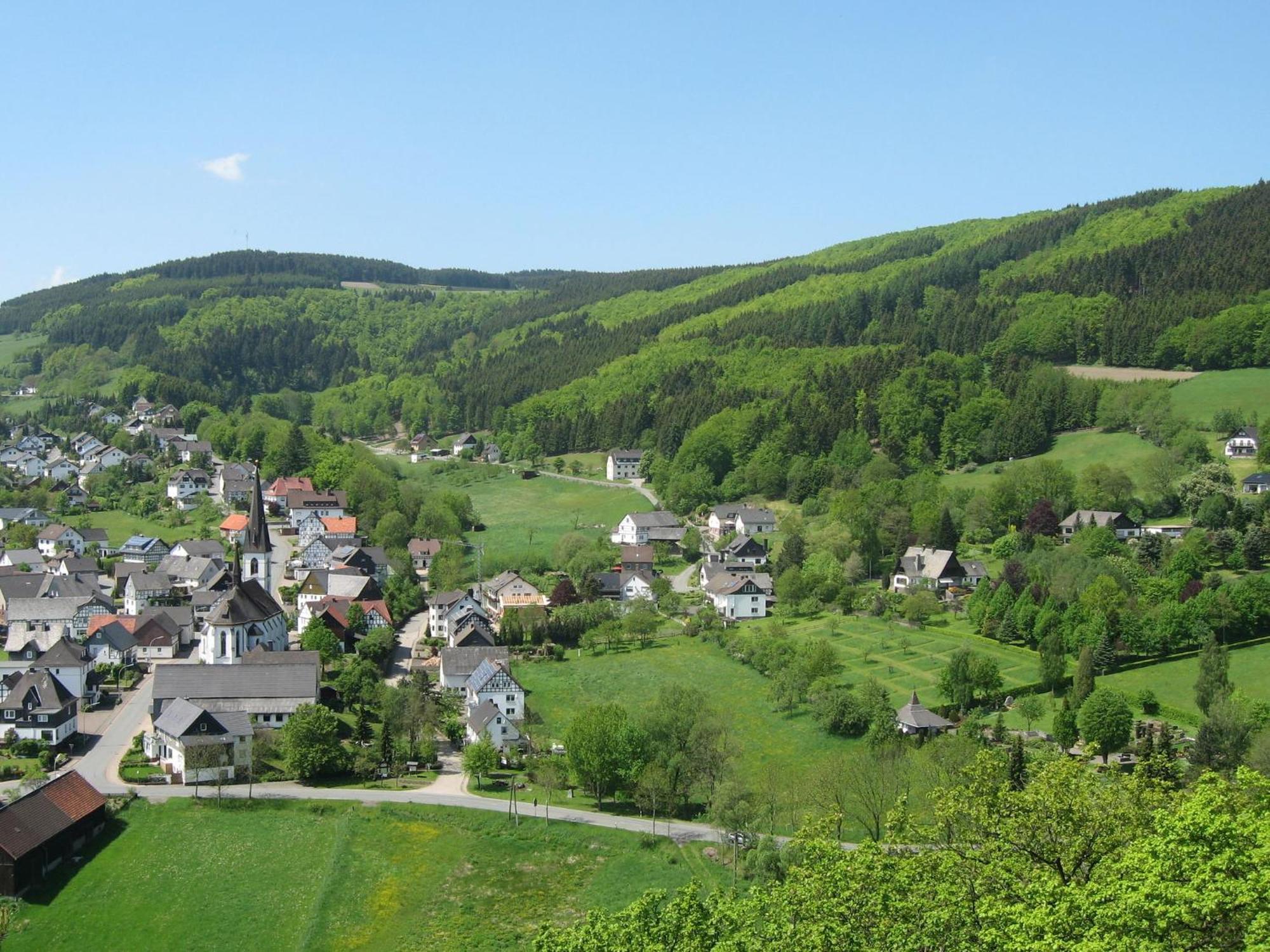 Nice Holiday Home Near Ski Area 梅德巴赫 外观 照片